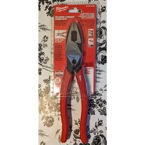 NWT Milwaukee Tools 9 in. Comfort Grip High Leverage Linemans Pliers w/Crimper